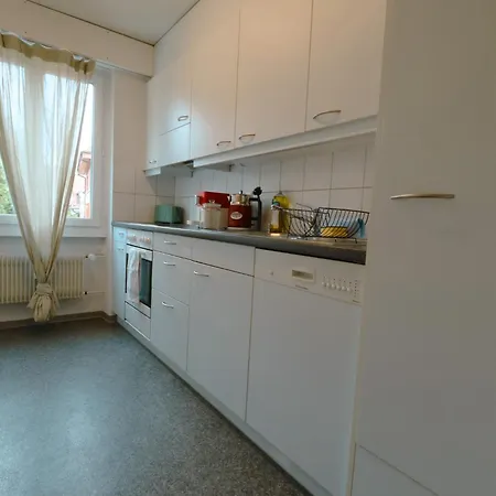 Cozy With Easy Access To Appartement Berne