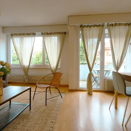 Cozy With Easy Access To Berne